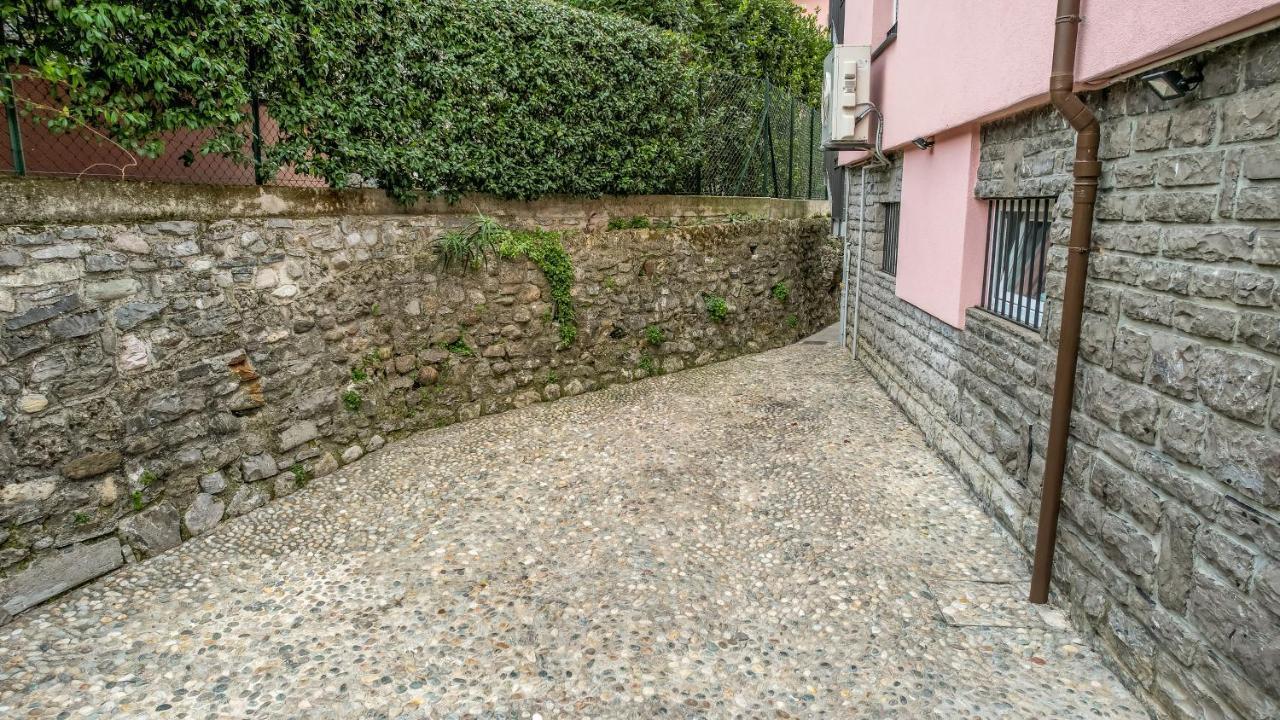 Apartamento Tizi House Varenna Exterior foto